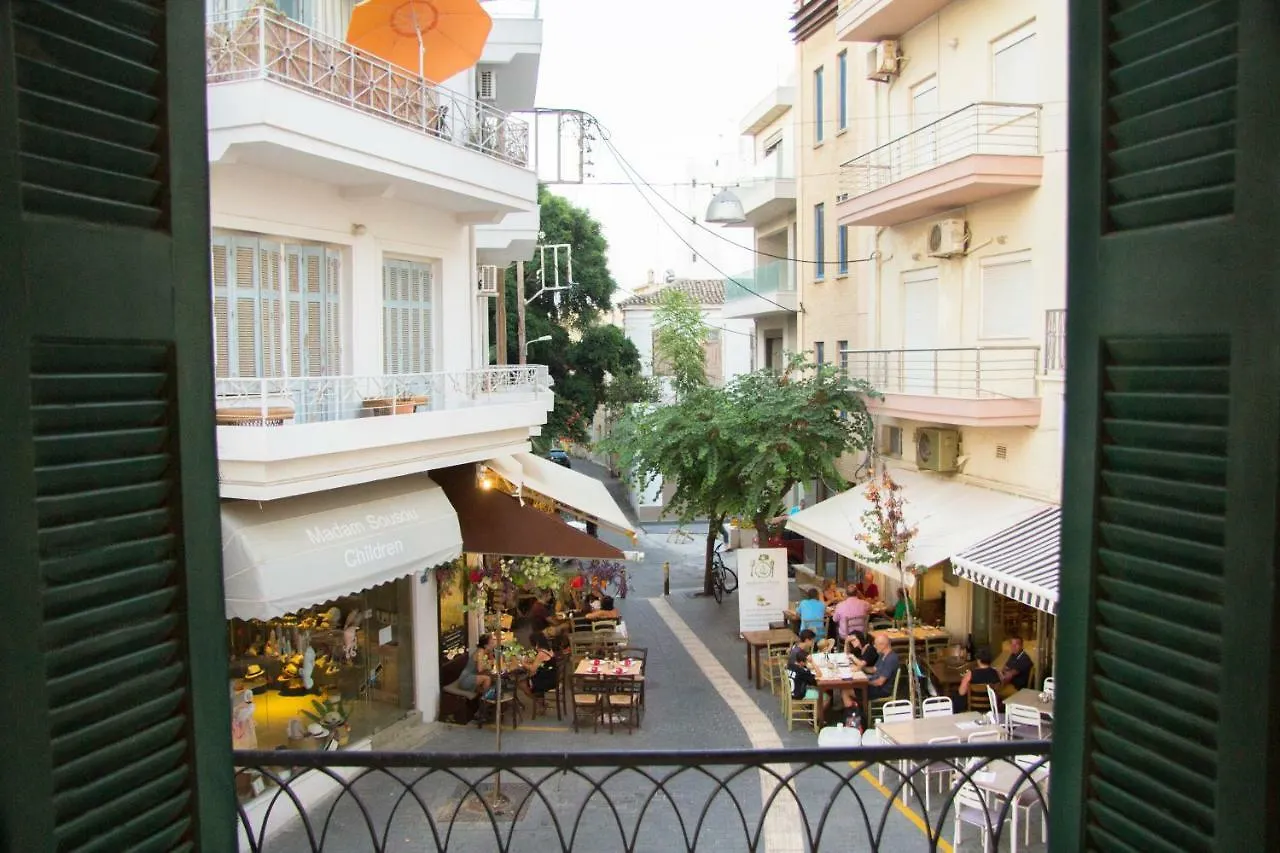 Artistic Getaway Home - Super Central Iraklion