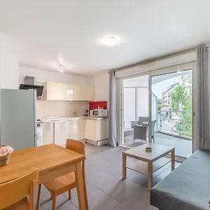 https://100-m-des-plages-juan-les-pins.fr-provencehotel.com